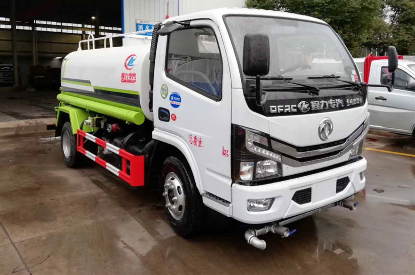 东风5吨洒水车-东风小多利卡5吨洒水车厂家报价-湖北程力 东风5吨洒水车-东风小多利卡5吨洒水车厂家报价-湖北程力