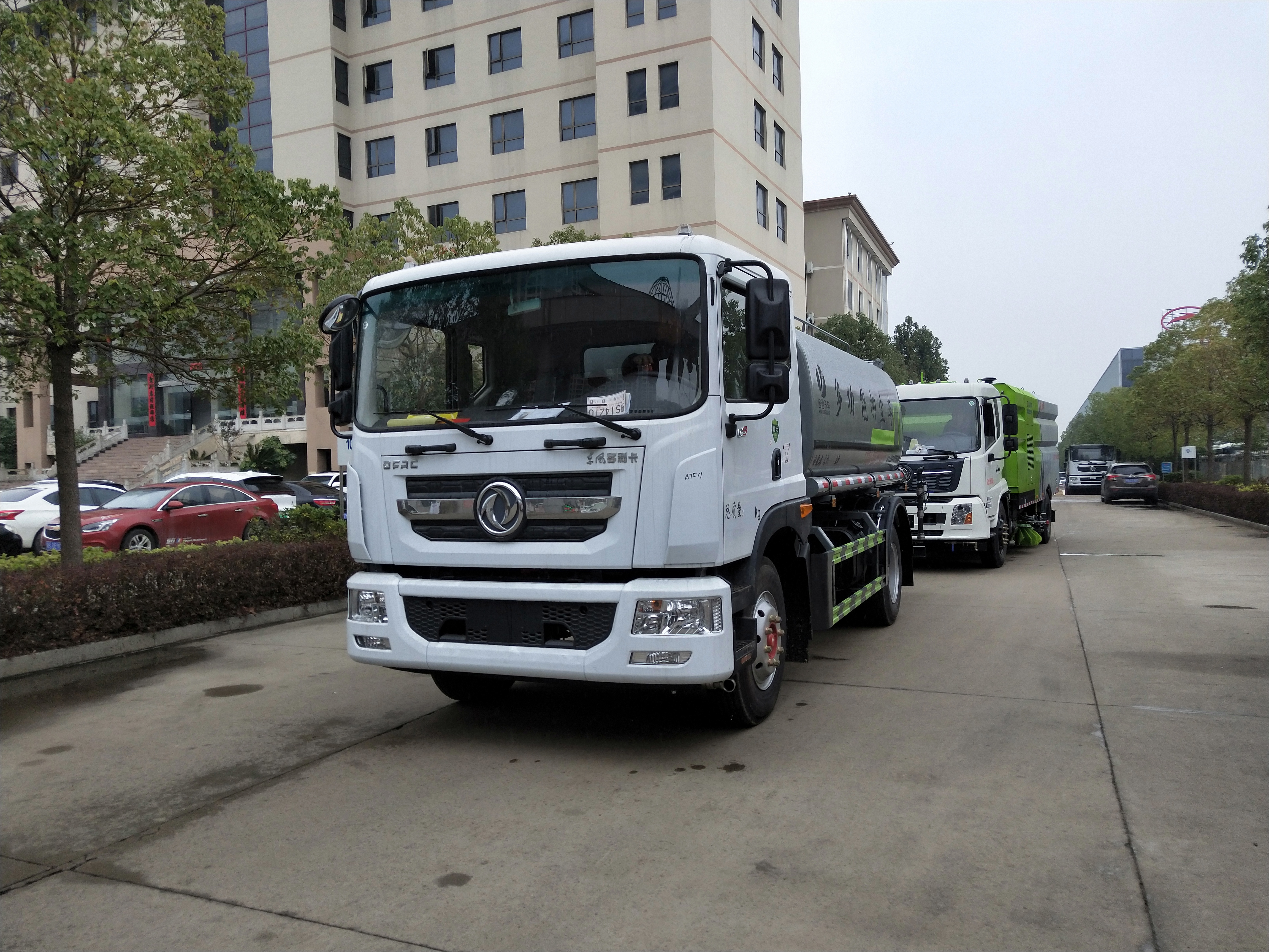 东风12吨洒水车-东风D9洒水车价格报价-东风D9洒水车厂家直销 东风12吨洒水车-东风D9洒水车价格报价-东风D9洒水车厂家直销