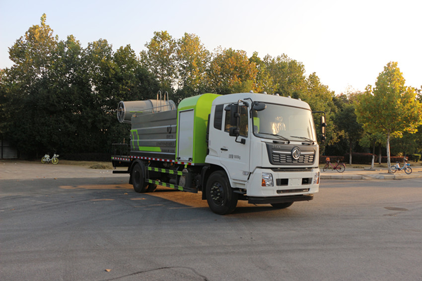 东风天锦大型雾炮车 东风天锦大型雾炮车