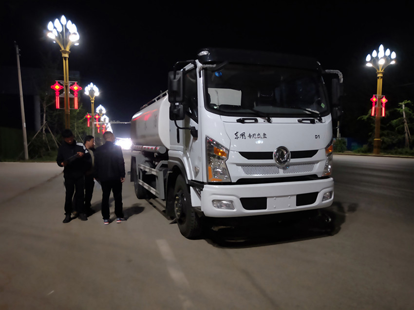 东风12方雾炮洒水车-东风12方雾炮洒水车价格-东风12方洒水车生产厂家 东风12方雾炮洒水车-东风12方雾炮洒水车价格-东风12方洒水车生产厂家