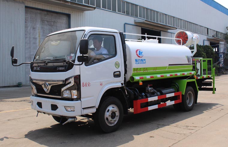 东风国六5立方洒水车 环卫5方多利卡绿化洒水车厂家 东风国六5立方洒水车 环卫5方多利卡绿化洒水车厂家