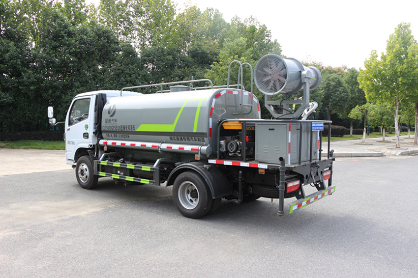 蓝牌洒水车 蓝牌洒水车