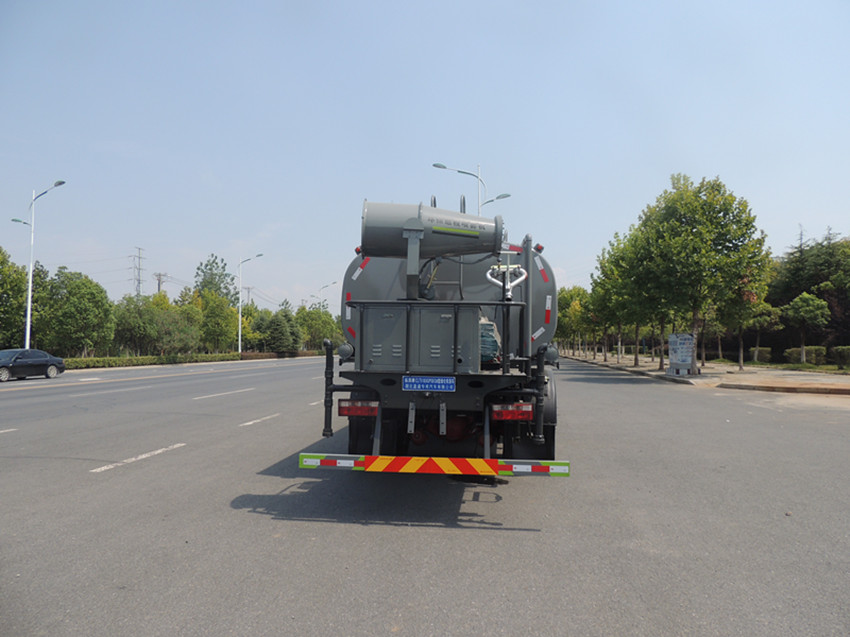 15吨洒水车 15吨洒水车