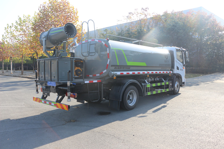 公路洒水车 公路洒水车