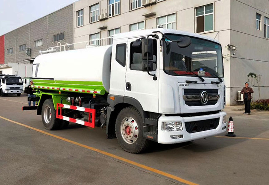 东风D9多利卡洒水车︱15方洒水车 东风D9多利卡洒水车︱15方洒水车